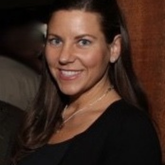 Meet your Posher, Kate - Picture 1 of 2